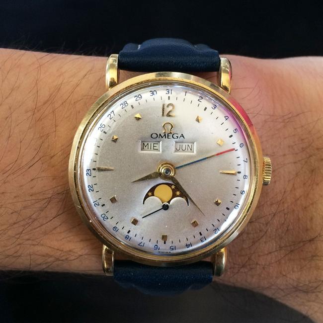 Omega Yellow Blue White Cosmic Triple Date Moonphase 18k Gold Vintage Watch Omega Yellow Blue White Cosmic Triple Date Moonphase 18k Gold Vintage Watch