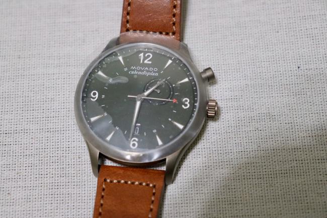 Movado Medium Green Mens Heritage Leather Strap 43mm Watch Movado Medium Green Mens Heritage Leather Strap 43mm Watch