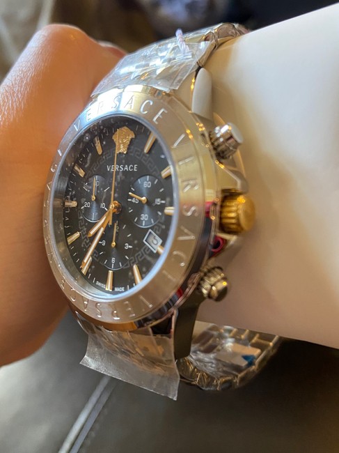 Versace Chrono Signature Stainless Steel Bracelet Watch Versace Chrono Signature Stainless Steel Bracelet Watch