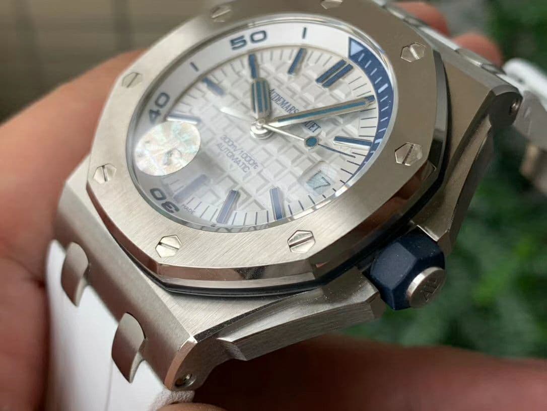 Royal Oak Offshore Diver Solid White Ceramic JF 1:1 Best Edition on White Rubber Strap A3120 V2 Royal Oak Offshore Diver Solid White Ceramic JF 1:1 Best Edition on White Rubber Strap A3120 V2