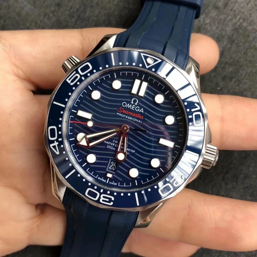 Seamaster Diver 300M SS/YW VSF 1:1 Best Edition YG Bezel Blue Dial on Blue Rubber Strap A8800 Seamaster Diver 300M SS/YW VSF 1:1 Best Edition YG Bezel Blue Dial on Blue Rubber Strap A8800