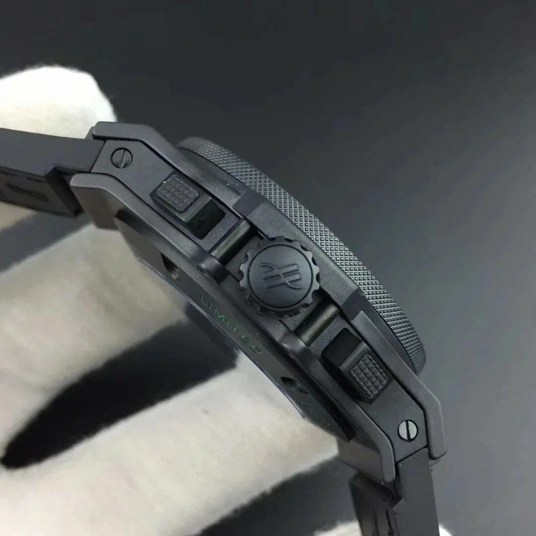 Big Bang 44.5mm PVD Black Dial with Green Markers on Black Gummy Strap A7750 Big Bang 44.5mm PVD Black Dial with Green Markers on Black Gummy Strap A7750