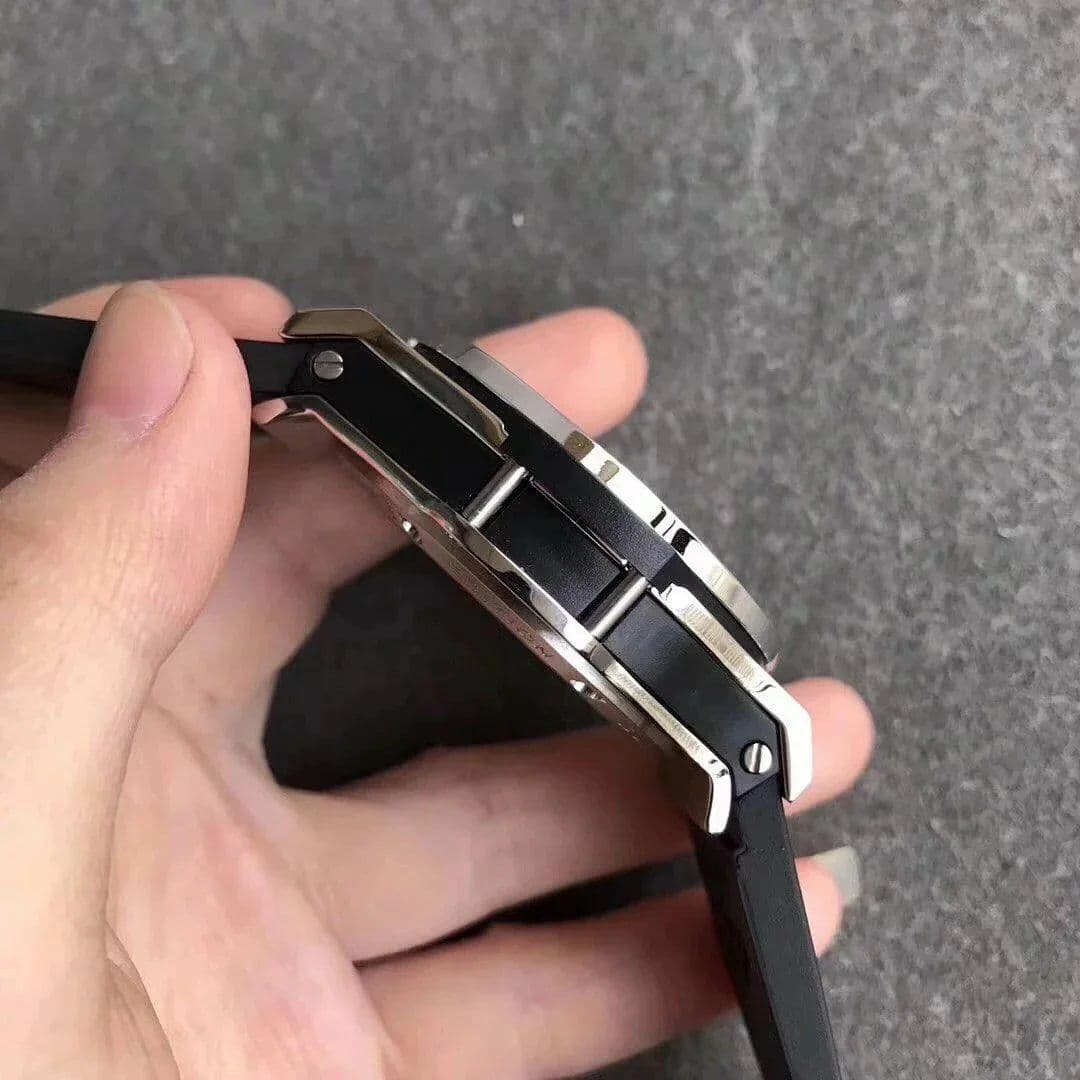 Big Bang Diamond Gold Bezel Skeleton Tourbillon on Black Rubber Strap Big Bang Diamond Gold Bezel Skeleton Tourbillon on Black Rubber Strap