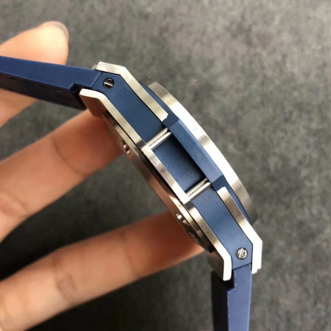 Big Bang 44mm SS V6F 1:1 Best Edition Blue Dial on Blue Gummy Strap HUB4104