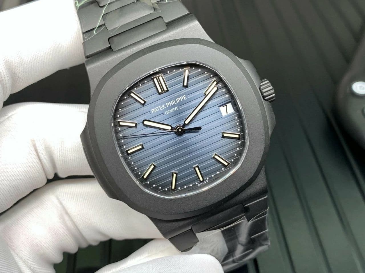 Nautilus 5711 PVD All Black PPF 1:1 Best Edition Blue Textured Dial on PVD Bracelet 324CS V4 Nautilus 5711 PVD All Black PPF 1:1 Best Edition Blue Textured Dial on PVD Bracelet 324CS V4