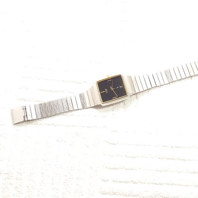 Citizen Silver Vintage Two Tone Date Quartz Mens Watch