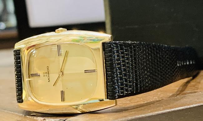 Movado Gold Vintage 14k Solid Yellow Tonneau Mens Dress Watch