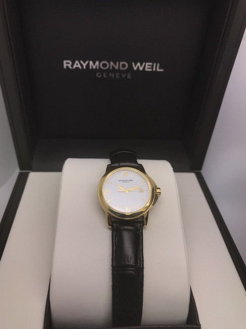 Raymond Weil Yellow Gold Womens 5376 Tradition Analog Display Swiss Quartz Watch