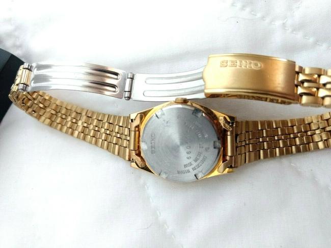 Seiko Gold New Vintage 90s Wristwatch Classic Day Date Watch