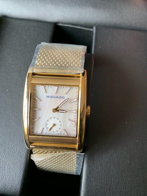 Movado Heritage Mother Of Pearl 38 Mesh Gold Ion Stainless Woman Watch Movado Heritage Mother Of Pearl 38 Mesh Gold Ion Stainless Woman Watch