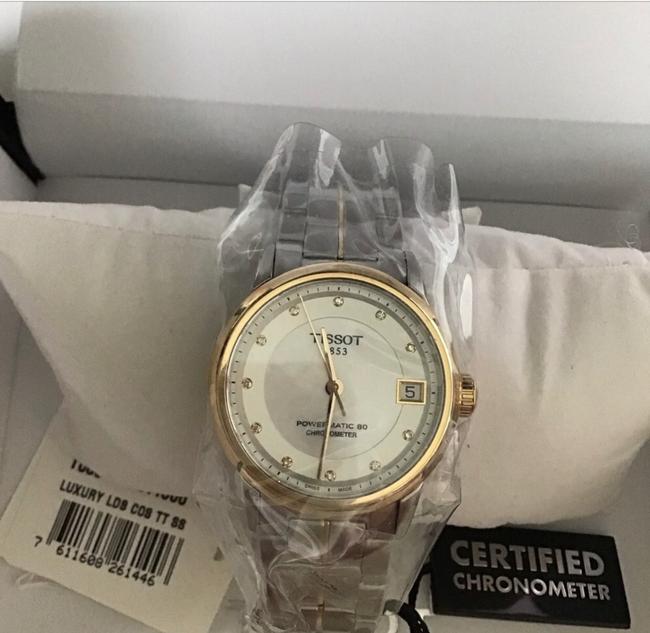 Tissot T-classic Diamond Luxury 33mm - 0.042 Ctw Watch Tissot T-classic Diamond Luxury 33mm - 0.042 Ctw Watch