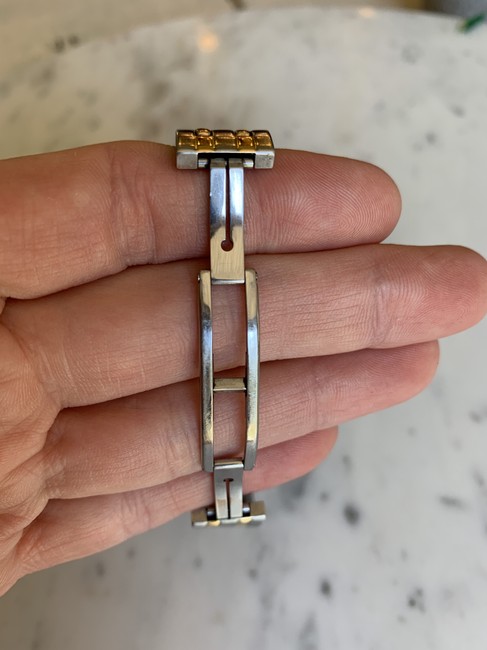 Raymond Weil Silver and Gold Tango Classic Ladies Quartz Two-tone 36 Diamond Date Watch Raymond Weil Silver and Gold Tango Classic Ladies Quartz Two-tone 36 Diamond Date Watch
