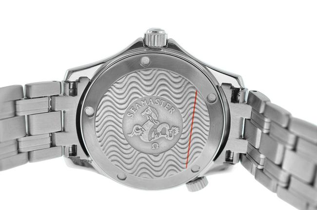 Omega Silver Seamaster 2561.8 Mens Midsize 36mm Stainless Steel Quartz Watch Omega Silver Seamaster 2561.8 Mens Midsize 36mm Stainless Steel Quartz Watch