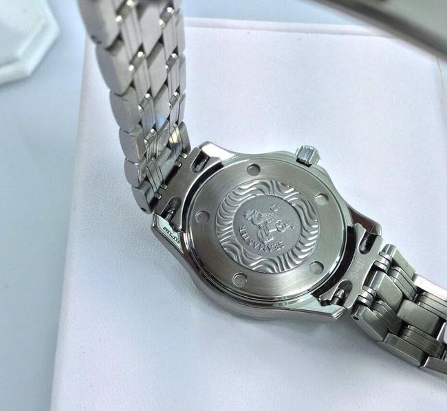 Omega Ladies Seamaster 2582.60 Divers 300m Limited Ed. 28mm Red Watch Omega Ladies Seamaster 2582.60 Divers 300m Limited Ed. 28mm Red Watch