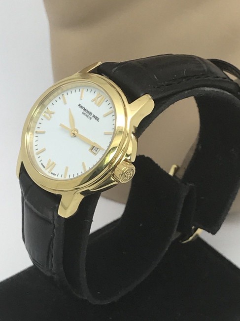 Raymond Weil Yellow Gold Womens 5376 Tradition Analog Display Swiss Quartz Watch Raymond Weil Yellow Gold Womens 5376 Tradition Analog Display Swiss Quartz Watch