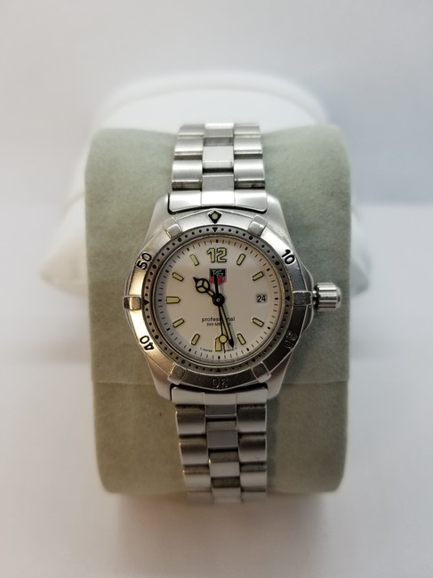 TAG Heuer Silver Professional 200 M Ladies Watch TAG Heuer Silver Professional 200 M Ladies Watch