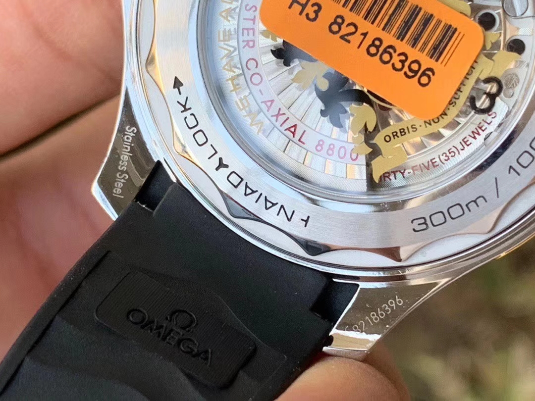 OMG0649A - Seamaster 300m James Bond 007 SS/RU VSF A8800 OMG0649A - Seamaster 300m James Bond 007 SS/RU VSF A8800