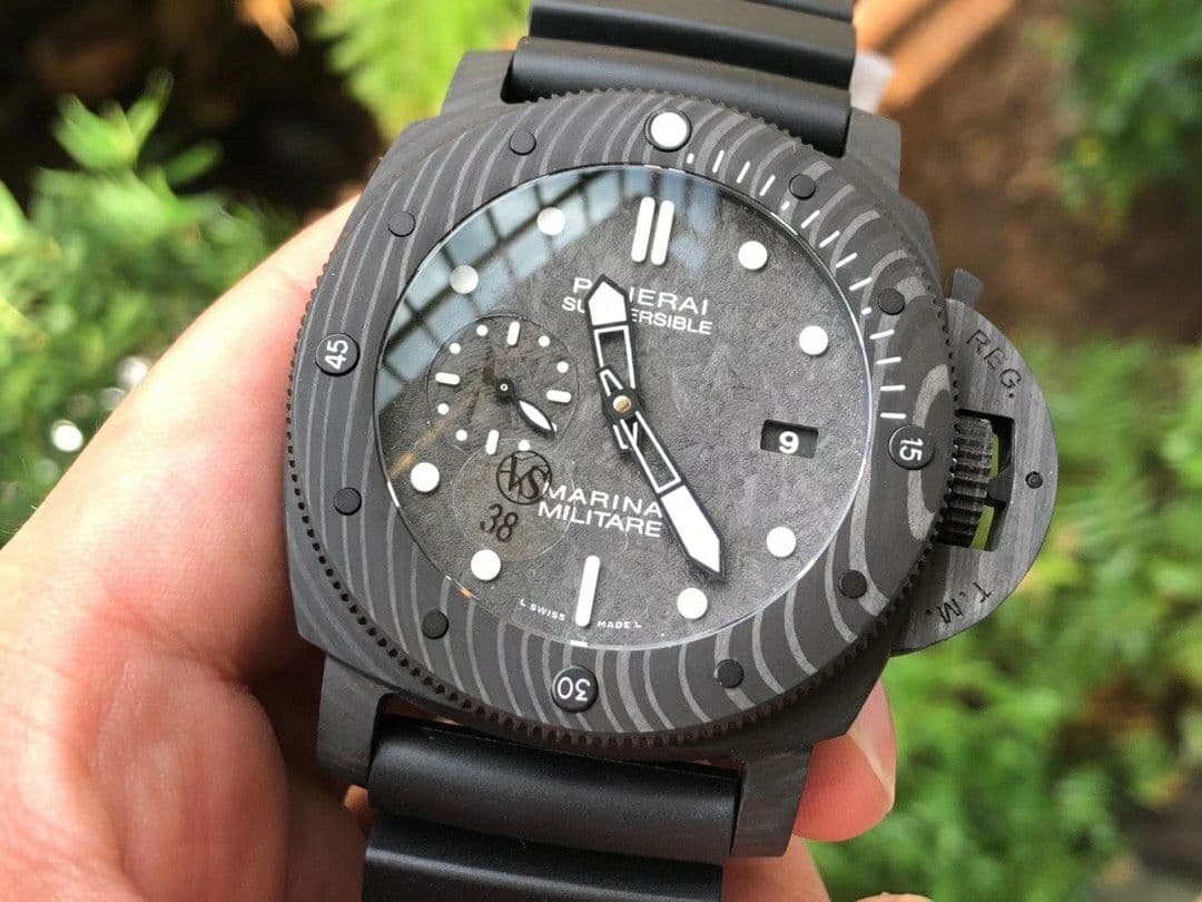 PAM979 Carbotech VSF Best Edition Carbon Dial on Rubber Strap P.9010 Clone PAM979 Carbotech VSF Best Edition Carbon Dial on Rubber Strap P.9010 Clone