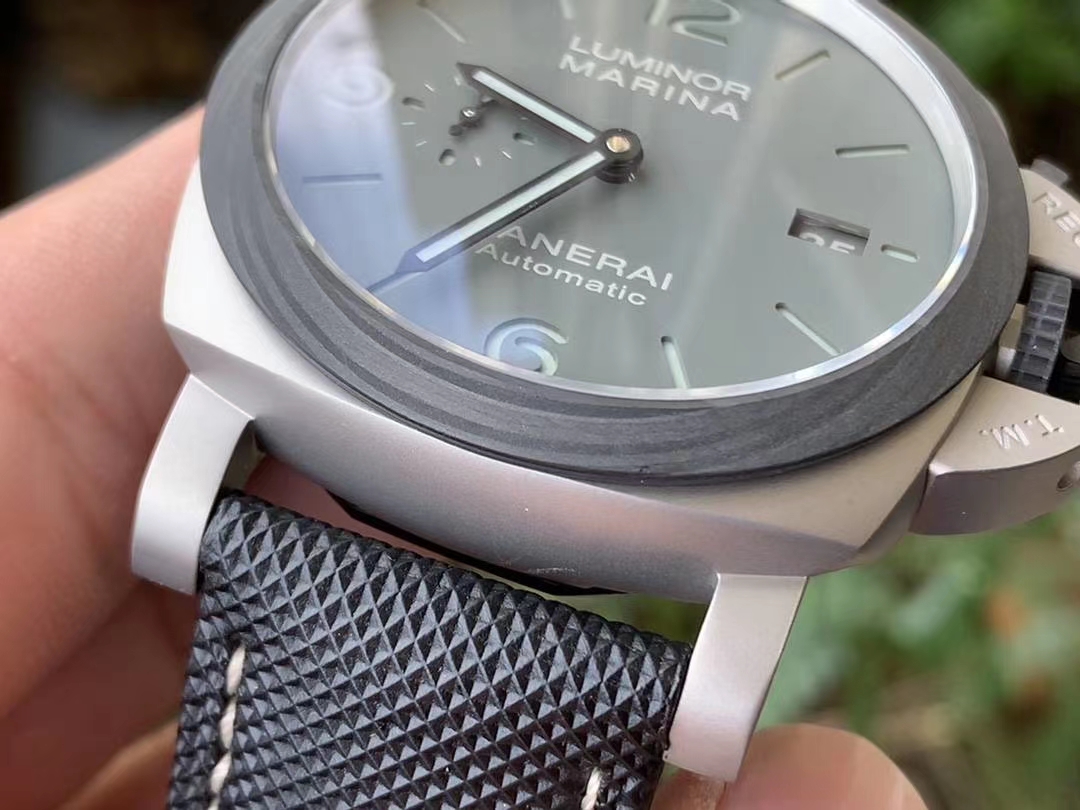 PAM 1662 SATIN-POLISHED TI VSF 1:1 BEST EDITION ON BLACK KEVLAR COMPOSITE STRAP P.9010 CLONE