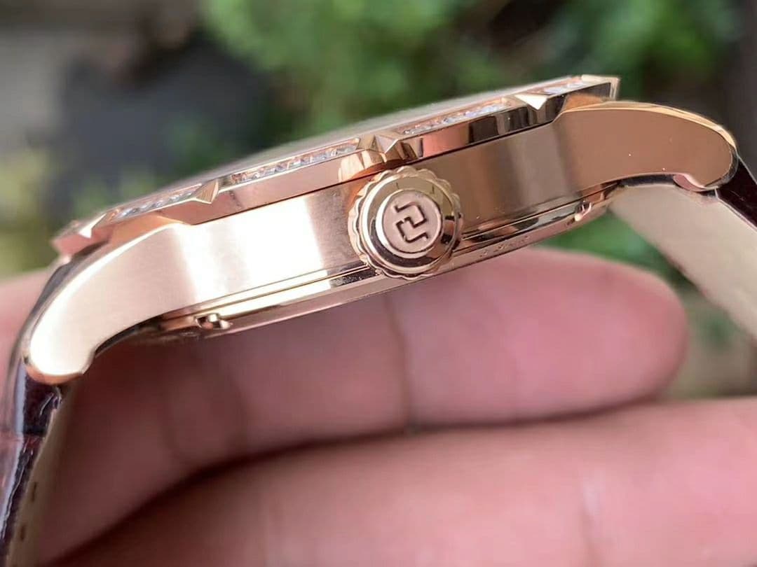 Roger Dubuis G041C - Excalibur Spider Skele Flying Tourb TI/RU Gold BBR