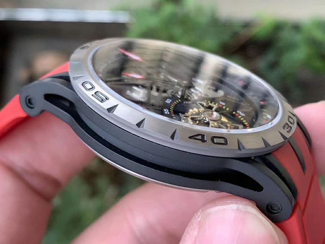 Roger Dubuis G041C - Excalibur Spider Skele Flying Tourb TI/RU Red BBR