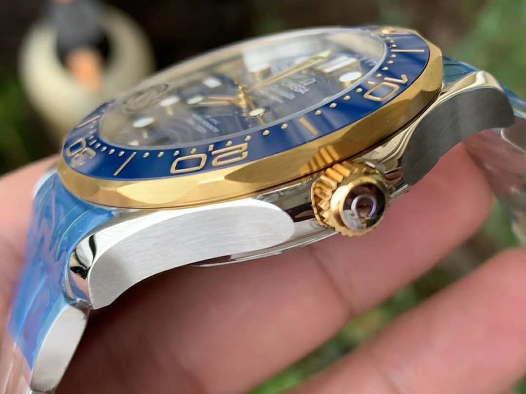 Seamaster Diver 300M SS/YG VSF 1:1 Best Edition YG Bezel Blue Dial on SS/YG Bracelet A8800