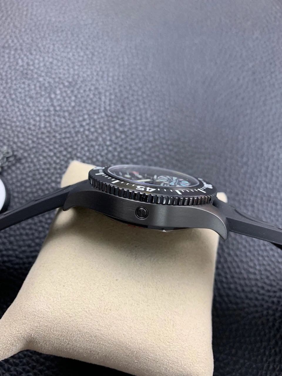 Superocean 44mm Special PVD 1:1 Best Edition Black Dial on Black Rubber Strap