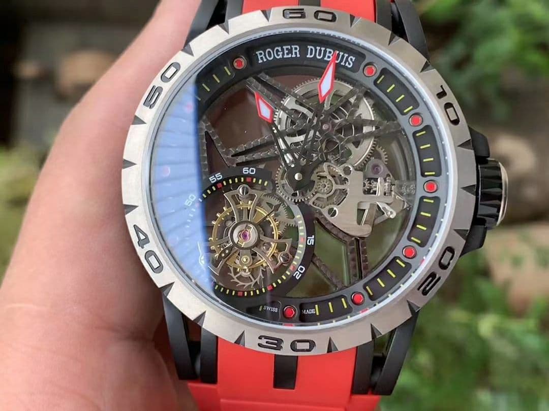 Roger Dubuis G041C - Excalibur Spider Skele Flying Tourb TI/RU Red BBR Roger Dubuis G041C - Excalibur Spider Skele Flying Tourb TI/RU Red BBR