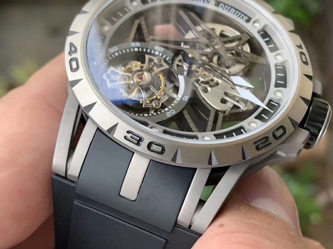 Roger Dubuis G041C - Excalibur Spider Skele Flying Tourb TI/RU Black BBR