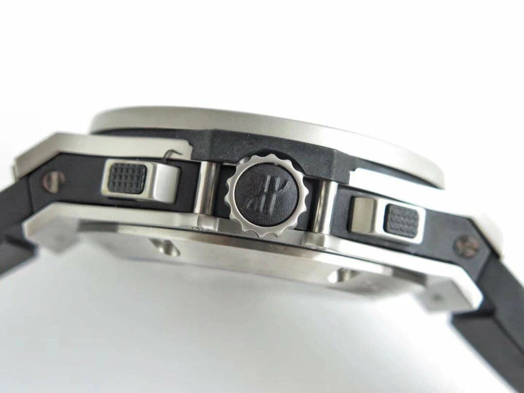 Big Bang 44mm SS Grey Dial Diamond Bezel on Black Leather Strap HUB4104 Big Bang 44mm SS Grey Dial Diamond Bezel on Black Leather Strap HUB4104