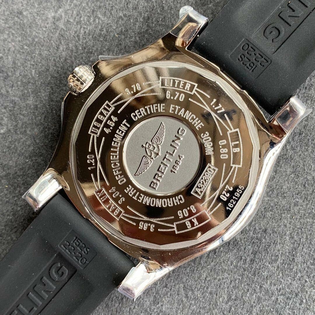 Avenger GMT SS GF 1:1 Best Edition Black Dial Roman Markers on Black rubber Strap A2836 V2 Avenger GMT SS GF 1:1 Best Edition Black Dial Roman Markers on Black rubber Strap A2836 V2
