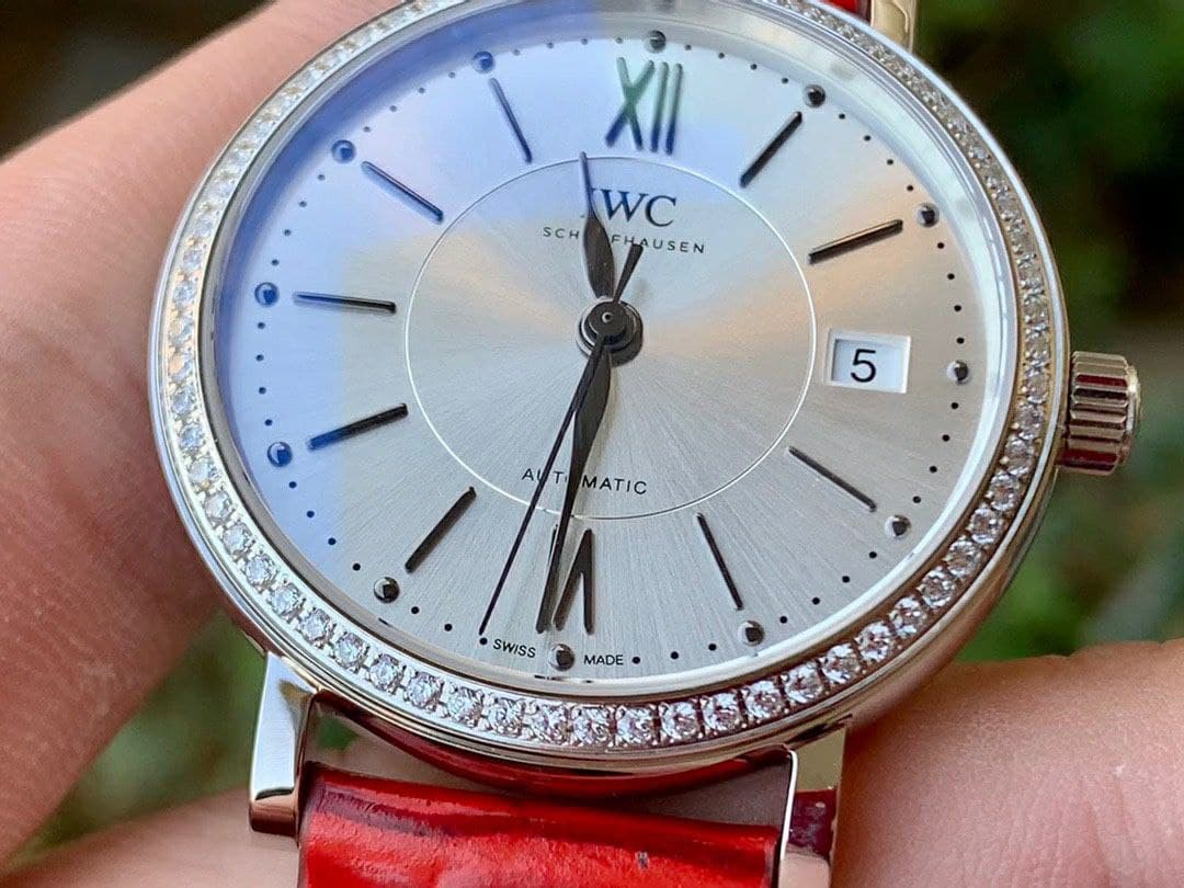 Portofino 37mm SS V7F 1:1 Best Edition White Dial Diamonds Bezel on Red Leather Strap Portofino 37mm SS V7F 1:1 Best Edition White Dial Diamonds Bezel on Red Leather Strap