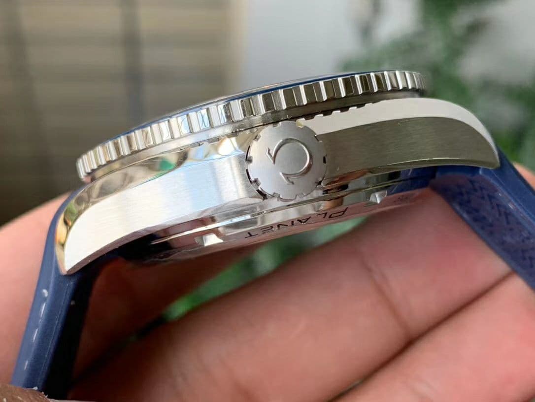 Planet Ocean 600M Co-Axial GMT 43.5mm VSF 1:1 Best Edition Blue Dial Blue Ceramic Bezel on Blue Rubber Strap A8605 Super Clone