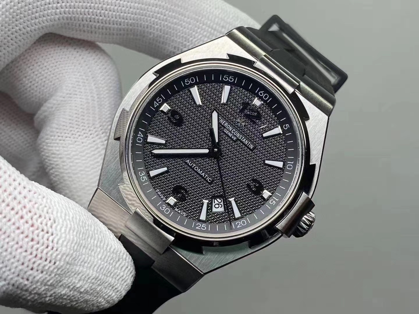 OVERSEAS SS 1:1 BEST EDITION BLACK TEXTURED DIAL ON BLACK RUBBER STRAP OVERSEAS SS 1:1 BEST EDITION BLACK TEXTURED DIAL ON BLACK RUBBER STRAP