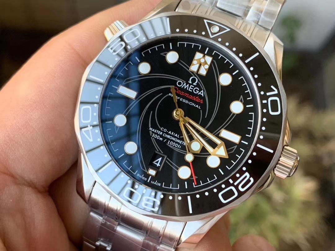 OMG0671A - Seamaster 300m James Bond 007 SS/SS OMF A8800 OMG0671A - Seamaster 300m James Bond 007 SS/SS OMF A8800