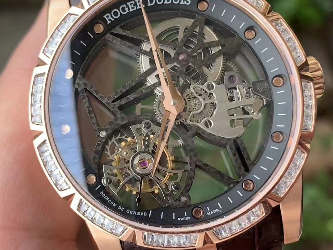 Roger Dubuis G041C - Excalibur Spider Skele Flying Tourb TI/RU Gold BBR Roger Dubuis G041C - Excalibur Spider Skele Flying Tourb TI/RU Gold BBR