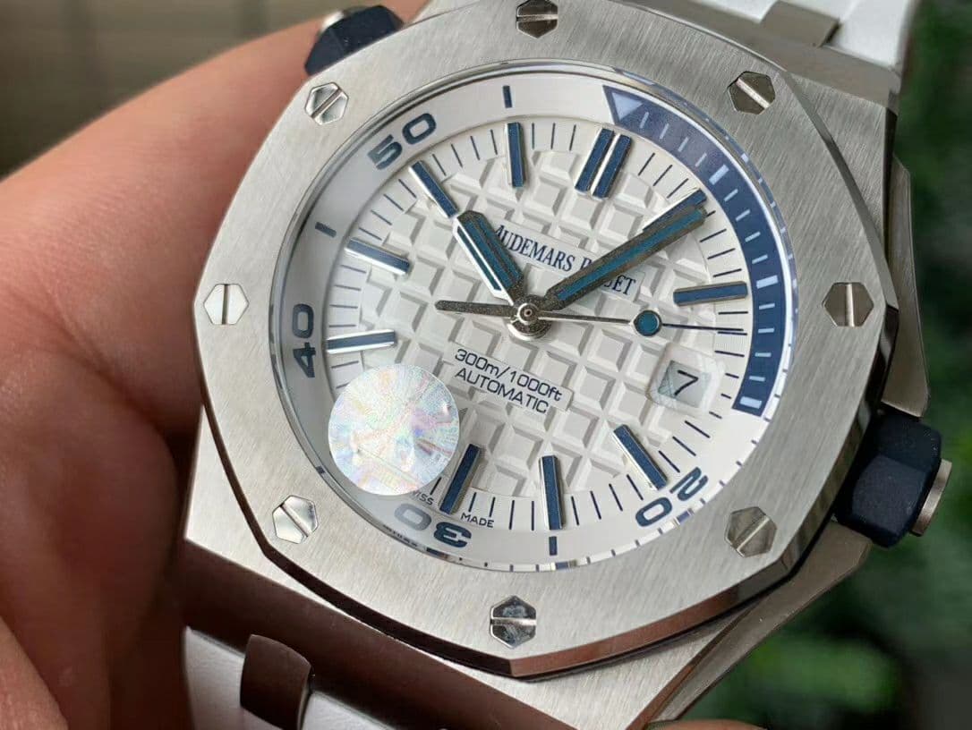 Royal Oak Offshore Diver Solid White Ceramic JF 1:1 Best Edition on White Rubber Strap A3120 V2 Royal Oak Offshore Diver Solid White Ceramic JF 1:1 Best Edition on White Rubber Strap A3120 V2