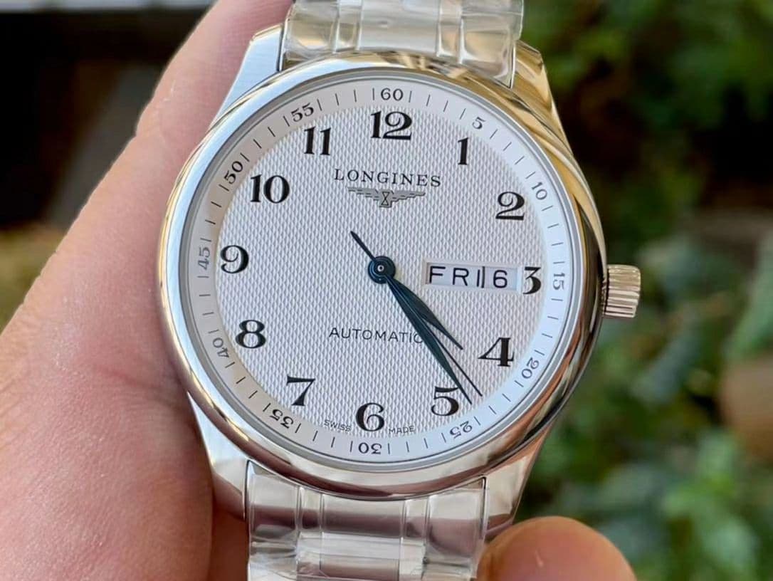LON033D - Longines Master Moonphase SS/SS Wht/Num GSF A899 LON033D - Longines Master Moonphase SS/SS Wht/Num GSF A899