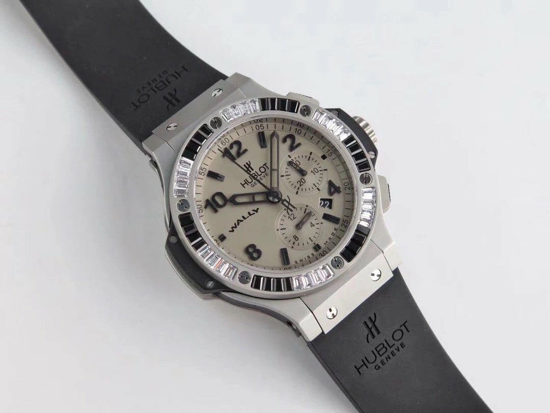 Big Bang 44mm SS Grey Dial Diamond Bezel on Black Leather Strap HUB4104 Big Bang 44mm SS Grey Dial Diamond Bezel on Black Leather Strap HUB4104
