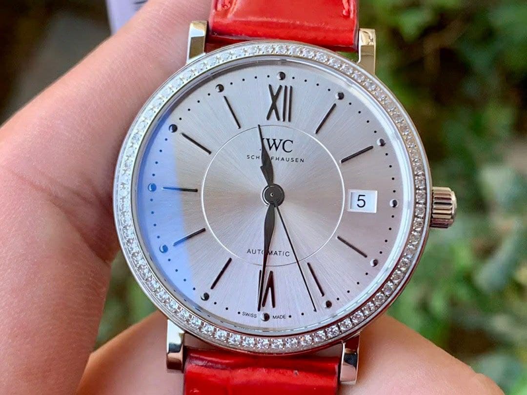 Portofino 37mm SS V7F 1:1 Best Edition White Dial Diamonds Bezel on Red Leather Strap Portofino 37mm SS V7F 1:1 Best Edition White Dial Diamonds Bezel on Red Leather Strap