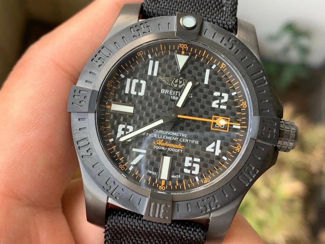 Avenger GMT 45mm DLC 1:1 Best Edition Titanium Case Black Dial on Black Rubber StrapV4 Avenger GMT 45mm DLC 1:1 Best Edition Titanium Case Black Dial on Black Rubber StrapV4