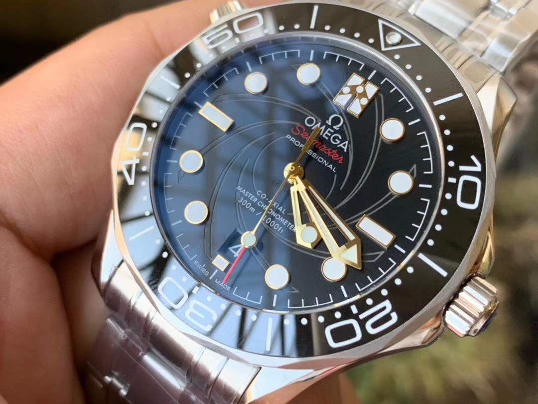OMG0671A - Seamaster 300m James Bond 007 SS/SS OMF A8800 OMG0671A - Seamaster 300m James Bond 007 SS/SS OMF A8800
