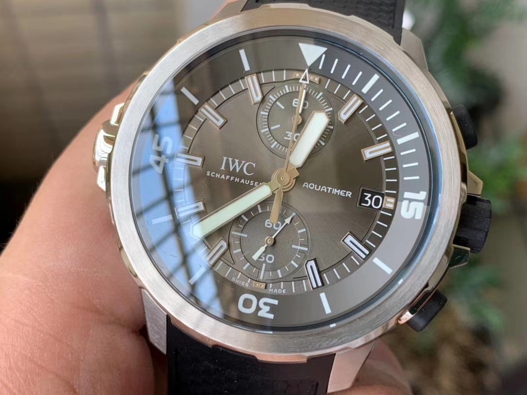 IWC0458 - Aquatimer Chronograph Sharks Grey SS/RU V6F A7750 IWC0458 - Aquatimer Chronograph Sharks Grey SS/RU V6F A7750