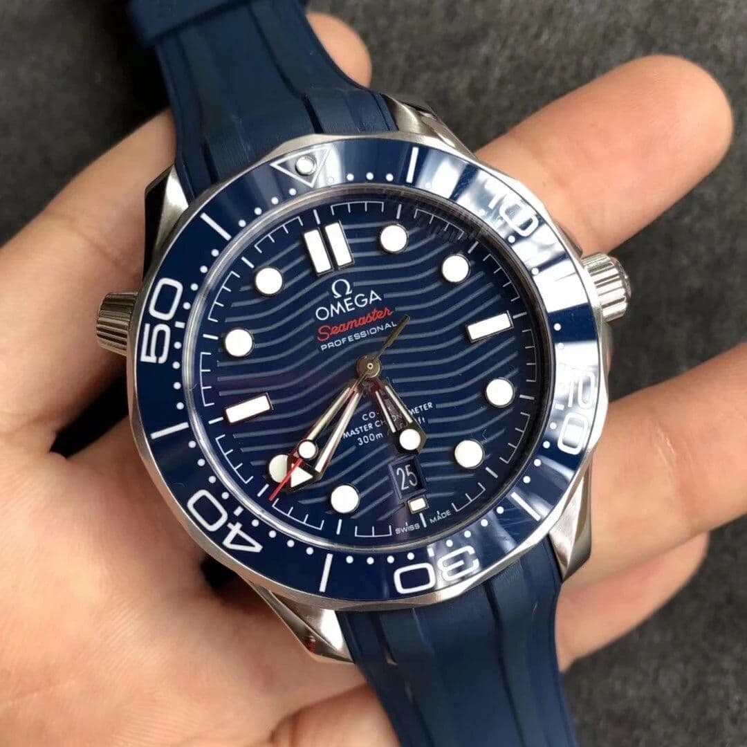 Seamaster Diver 300M SS/YW VSF 1:1 Best Edition YG Bezel Blue Dial on Blue Rubber Strap A8800 Seamaster Diver 300M SS/YW VSF 1:1 Best Edition YG Bezel Blue Dial on Blue Rubber Strap A8800
