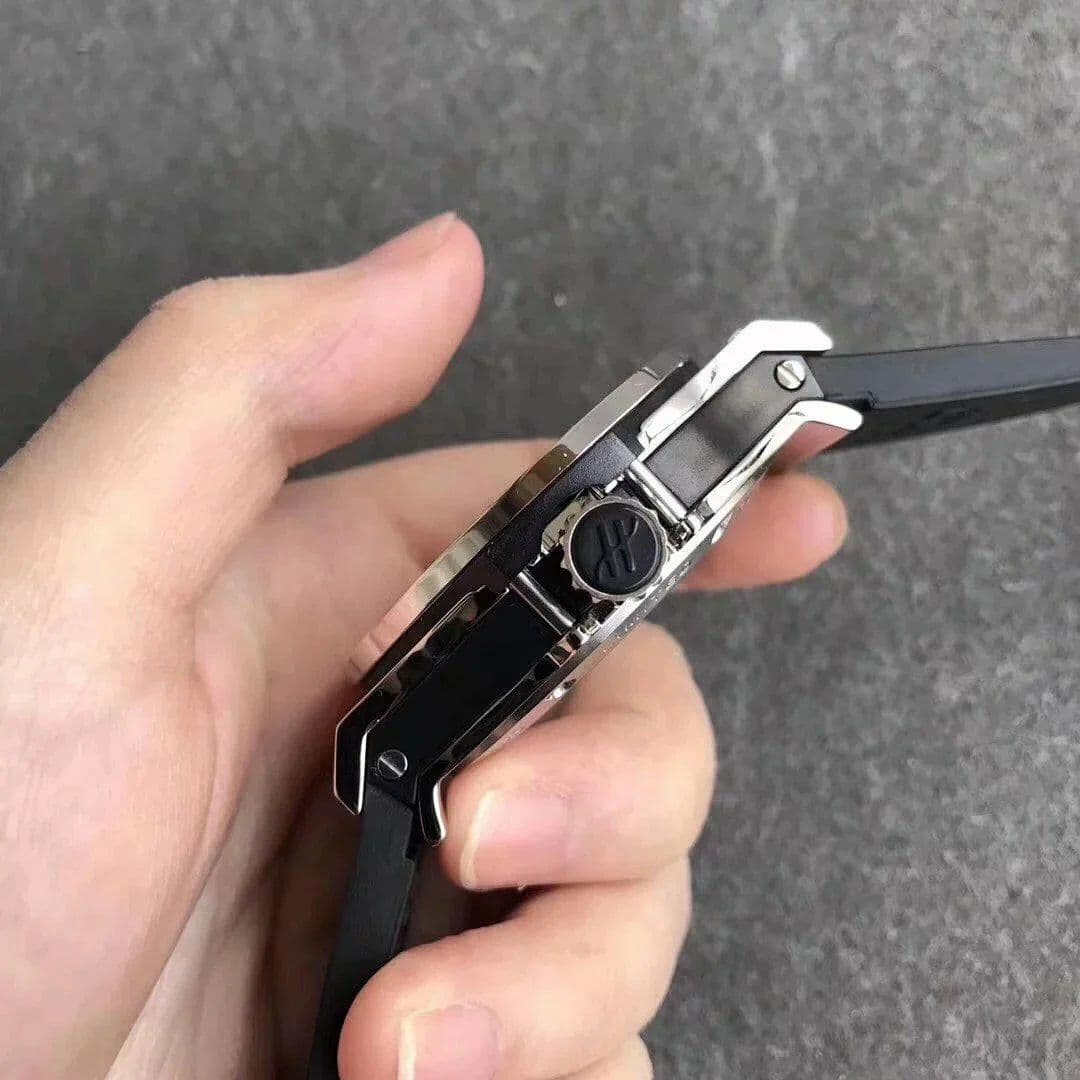 Big Bang Diamond Gold Bezel Skeleton Tourbillon on Black Rubber Strap Big Bang Diamond Gold Bezel Skeleton Tourbillon on Black Rubber Strap