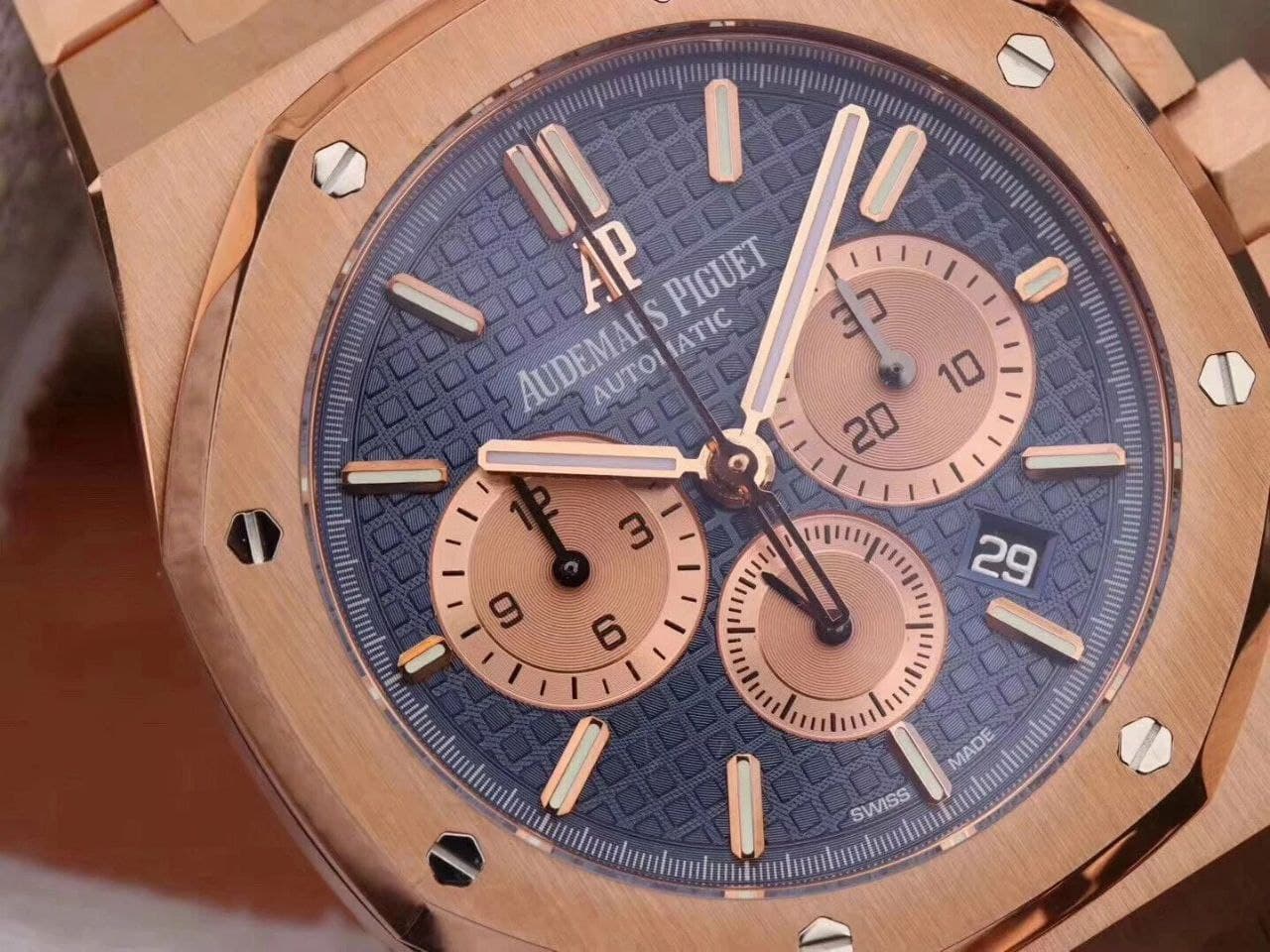 AP0569A - Royal Oak Chronograph 1:1 Best Edition 26331ST RG/RG Blue AP0569A - Royal Oak Chronograph 1:1 Best Edition 26331ST RG/RG Blue