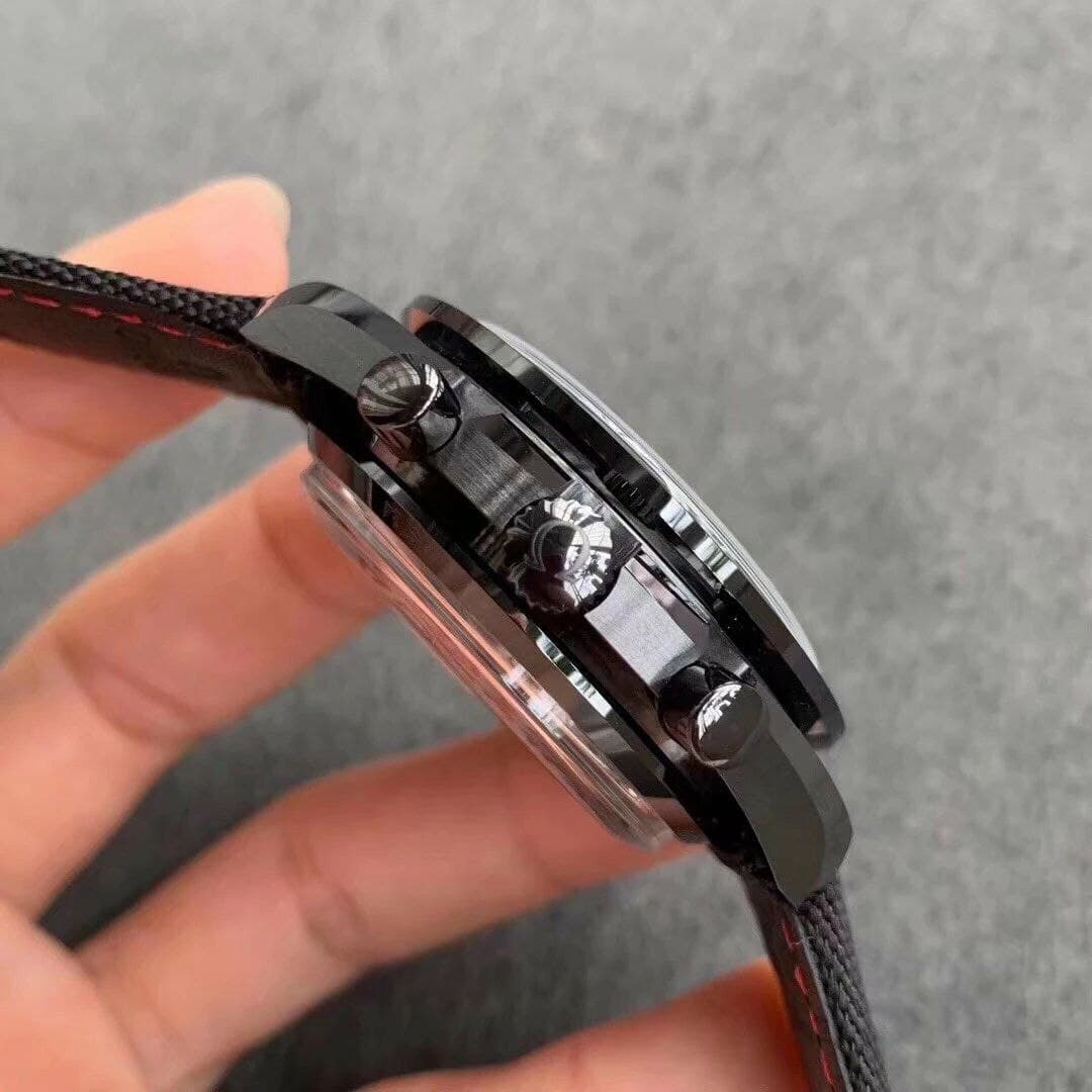 Omega Speedmaster DSOM "Black" CER/NY Blk OMF V2 Omega Speedmaster DSOM "Black" CER/NY Blk OMF V2