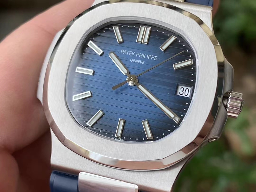 NAUTILUS 5711 RG GRF 1:1 BEST EDITION BLUE TEXTURED DIAL ON BLACK LEATHER STRAP 324CS NAUTILUS 5711 RG GRF 1:1 BEST EDITION BLUE TEXTURED DIAL ON BLACK LEATHER STRAP 324CS