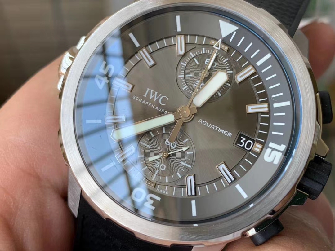 IWC0458 - Aquatimer Chronograph Sharks Grey SS/RU V6F A7750 IWC0458 - Aquatimer Chronograph Sharks Grey SS/RU V6F A7750