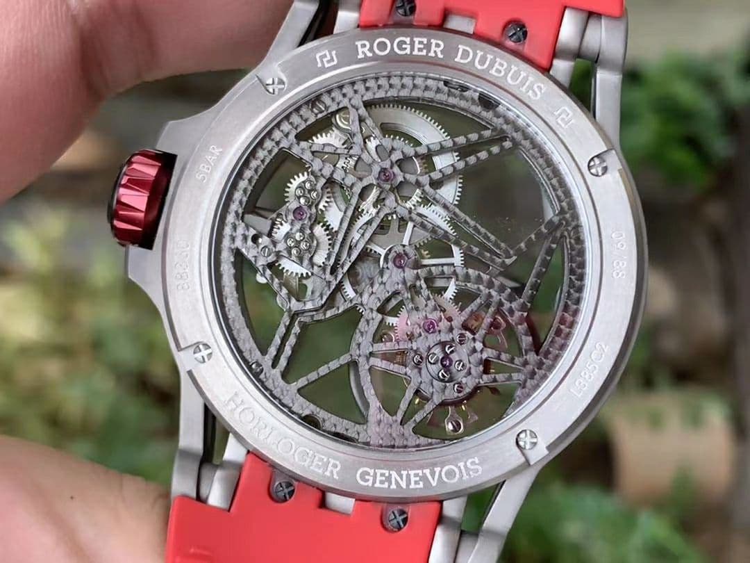 Roger Dubuis G041C - Excalibur Spider Skele Flying Tourb TI/RU Red BBR Roger Dubuis G041C - Excalibur Spider Skele Flying Tourb TI/RU Red BBR